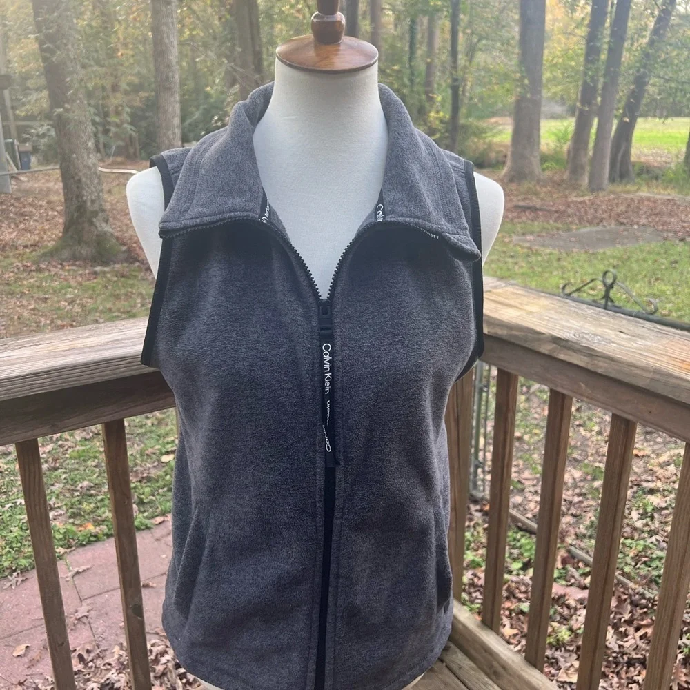 Calvin Klein gray fleece Performance Vest